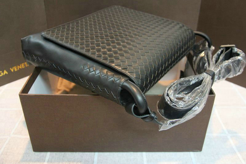 Bottega Veneta cross body messenger bag 16029 black - Click Image to Close
